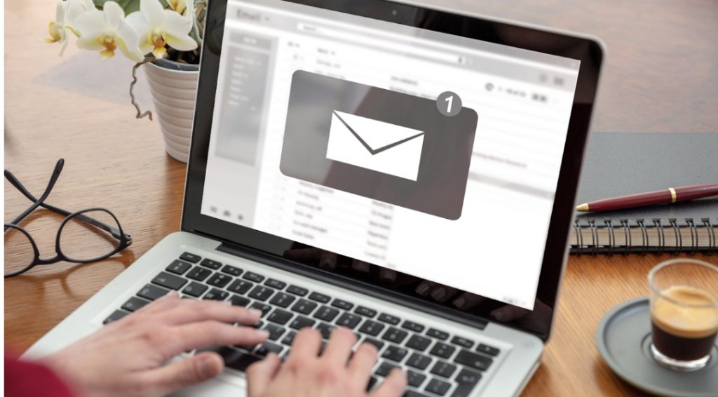 What Are the Key Differences Between Smartlead vs Instantly?