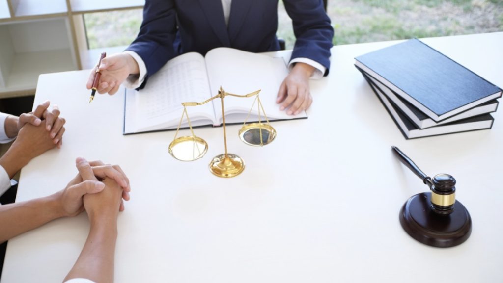Top Reasons to Check Your Lawyer’s Track Record            